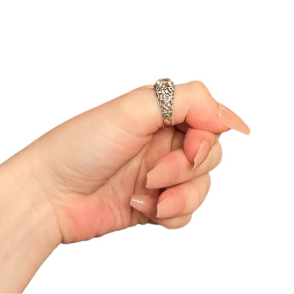 Vintage 925 Sterling Ring Women’s size 8.5 Art Deco Elegant Carved Filigree - Picture 9 of 16